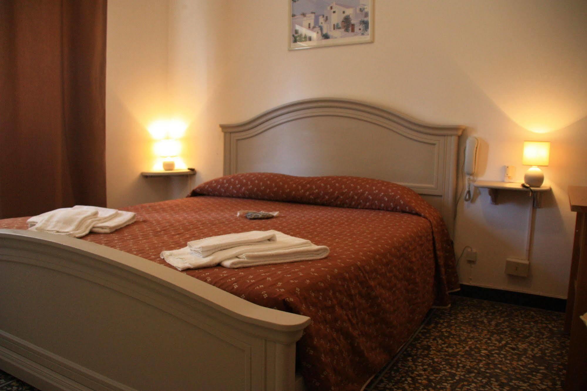 Albergo Oasi Finale Ligure Eksteriør billede